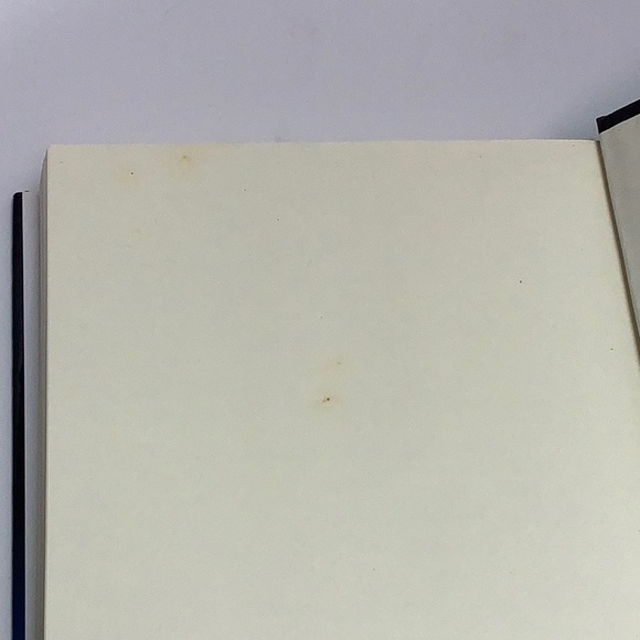 Dean Koontz Book Bundle: Life Expectancy And The Taking Hardcover Books - Picture 12 of 13